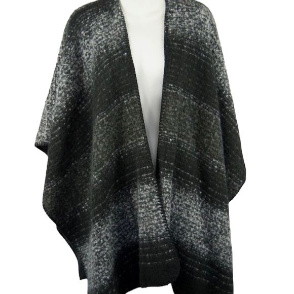 Woolrich Sweaters - Woolrich One Size black and gray shawl